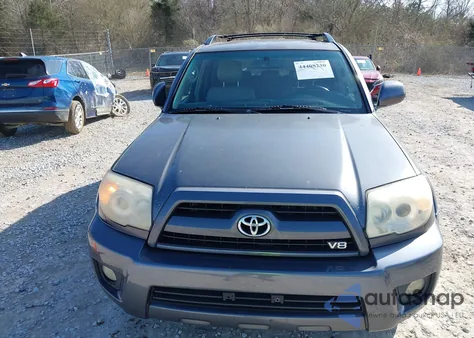2008 Toyota 4Runner Limited V8 z USA, uszkodzony, nr VIN JTEZT17R580029378